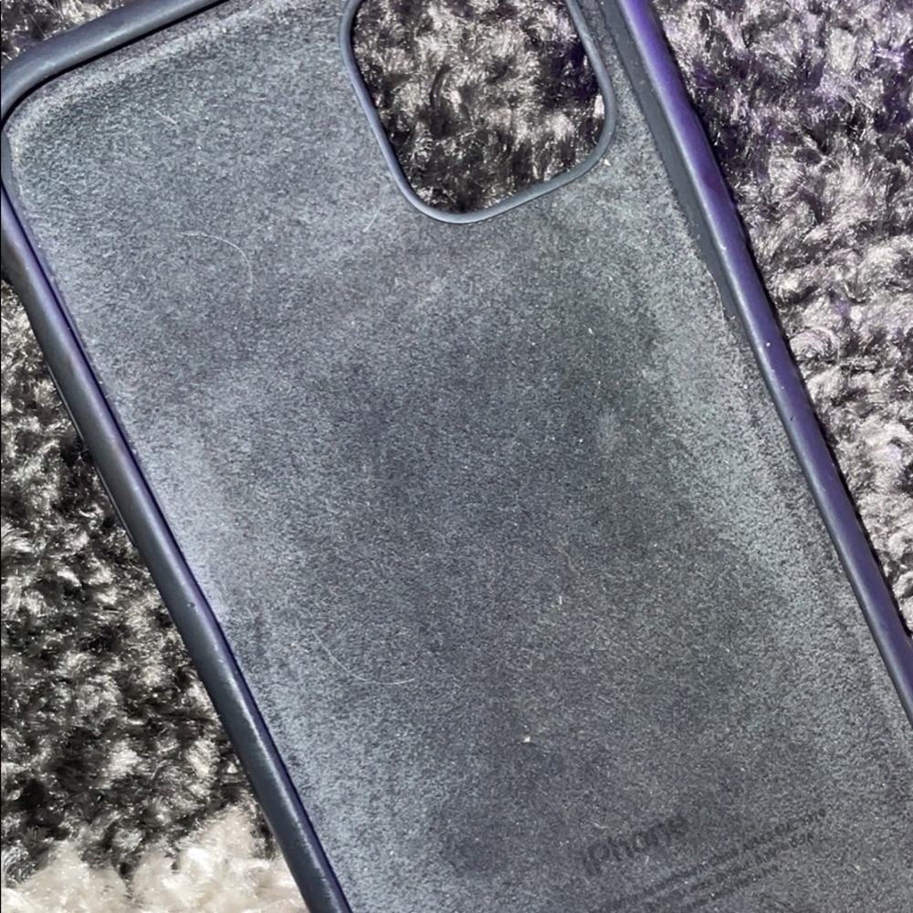 Apple iPhone 11 charging case